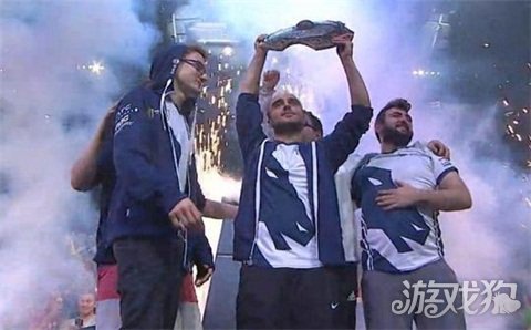 却总是缺乏 却总是缺乏