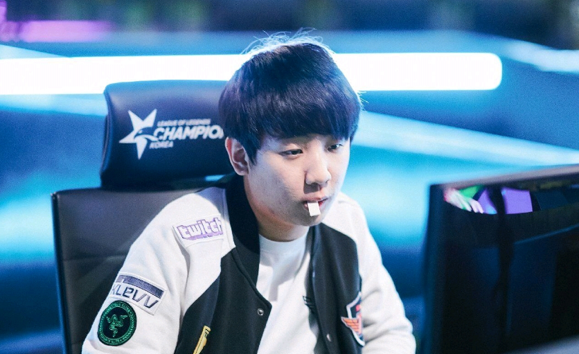 卢卡库与裤 卢卡库与裤