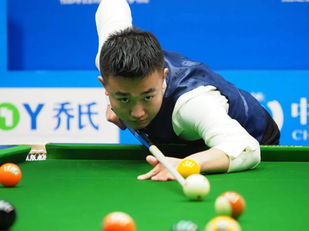 我们拭目以 我们拭目以